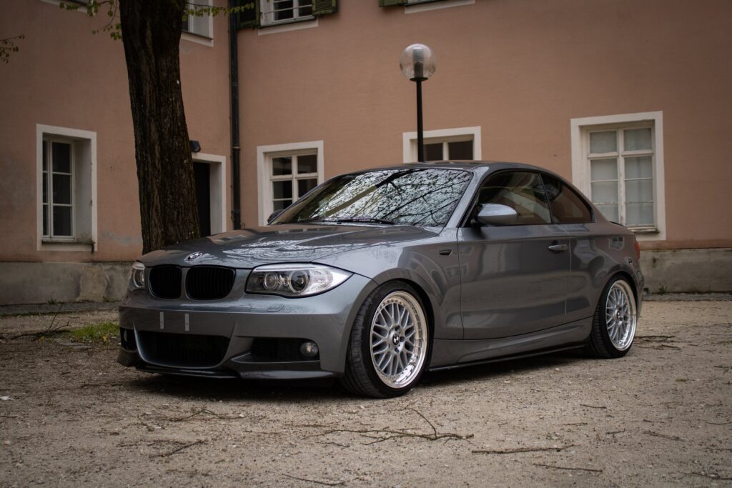 Silberner BMW – Demo Automotive